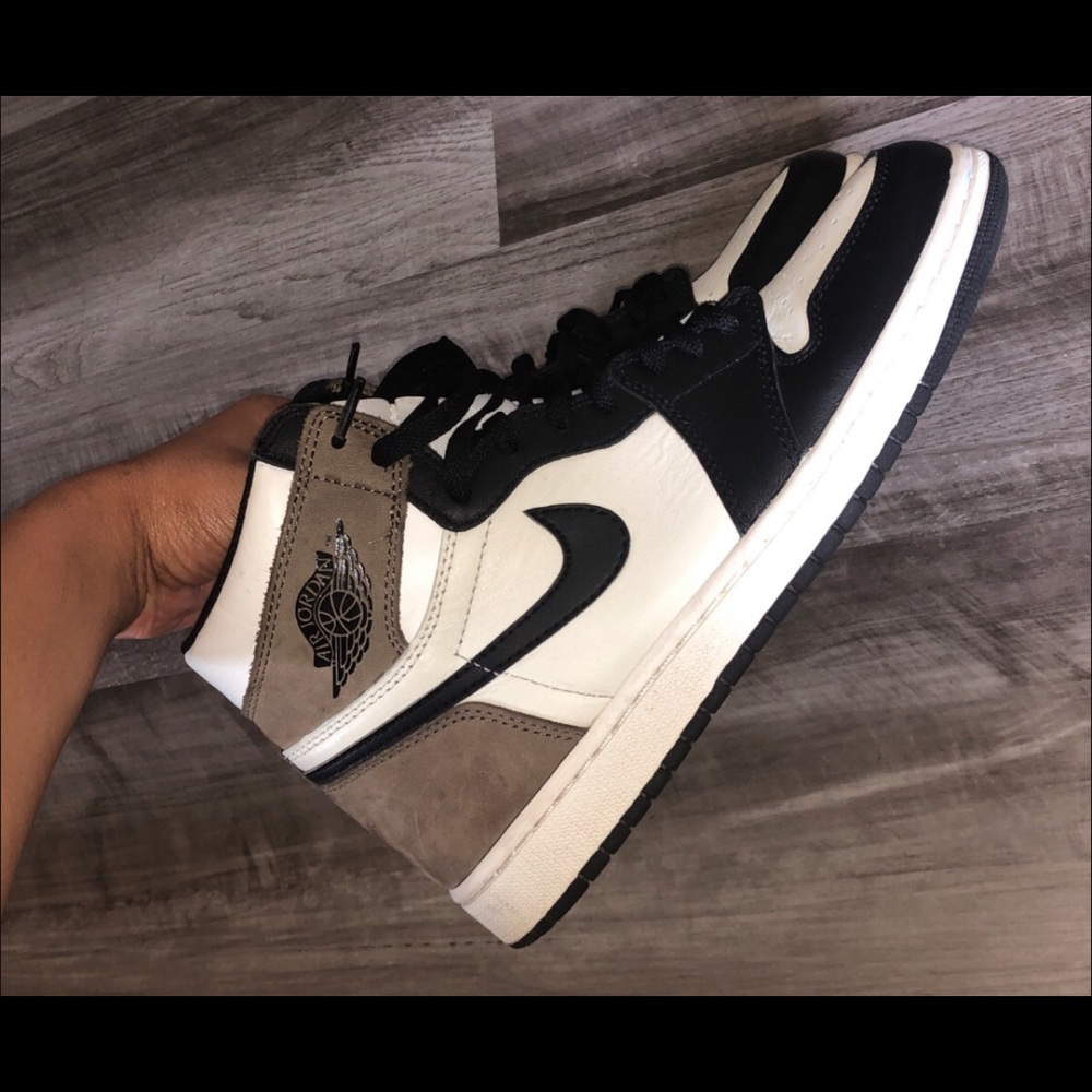air Jordan 1 Retro High OG ‘ Dark Mocha ‘
